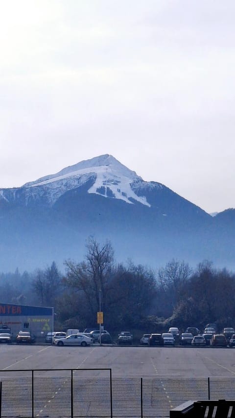 Steps from Gondola Private Underground Parking by SI Stay Apartment in Bansko