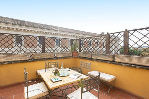 Patio, Day, Balcony/Terrace, Balcony/Terrace, Dining area