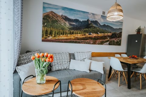 Living room, Decorative detail, Seating area