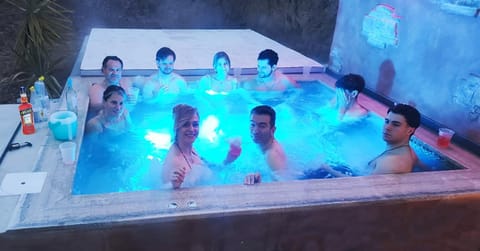 Hot Tub, Spa and wellness centre/facilities