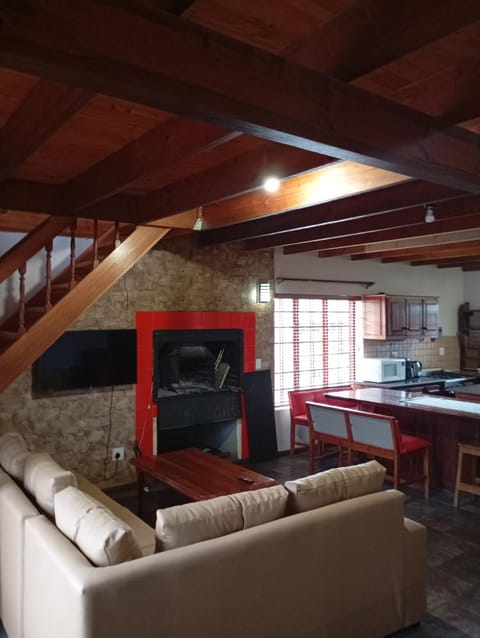 Spacious Home, 2-Bed, 2-Bath, Braai Area, Parking House in Western Cape