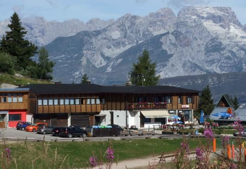 Property building, Facade/entrance, Mountain view