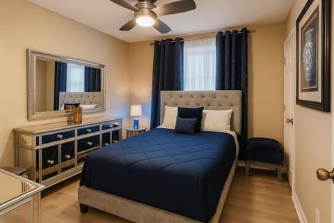 BBQ Grill • Screened Porch • Gazebo • Pet Friendly House in Savannah