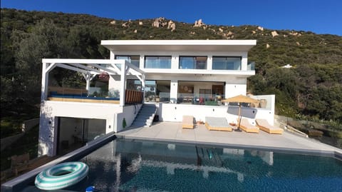 Property building, Patio, Swimming pool