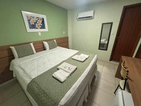 Bed, Bedroom, air conditioner