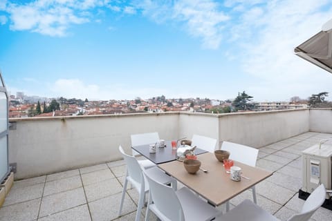 Patio, View (from property/room), Balcony/Terrace, Balcony/Terrace, Dining area