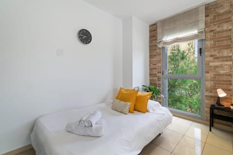 Carol Suites Fira Barcelona Habitaciones privadas en apartamento Bed and Breakfast in L'Hospitalet de Llobregat