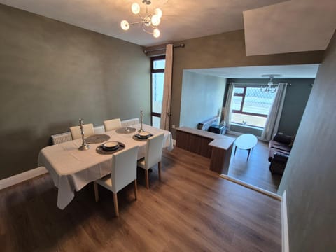 Cuchulainn Townhouse Bed and Breakfast in Galway