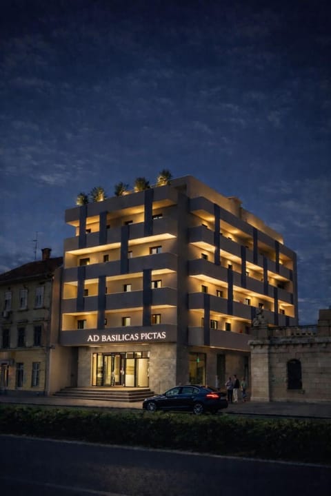 Property building, Restaurant/places to eat, Night