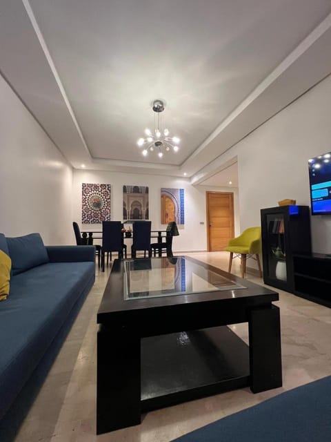 TV and multimedia, Living room, Dining area