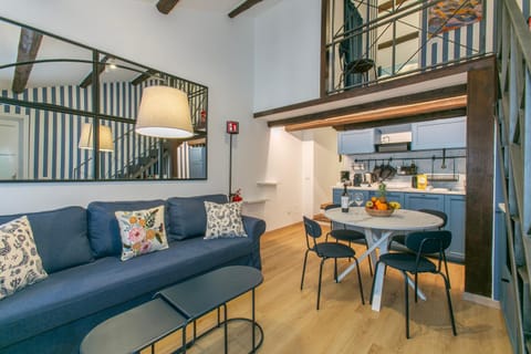 Kitchen or kitchenette, Living room, Dining area