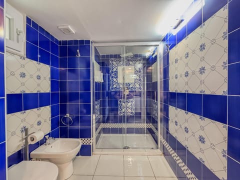 Shower, Toilet, Bathroom, bidet