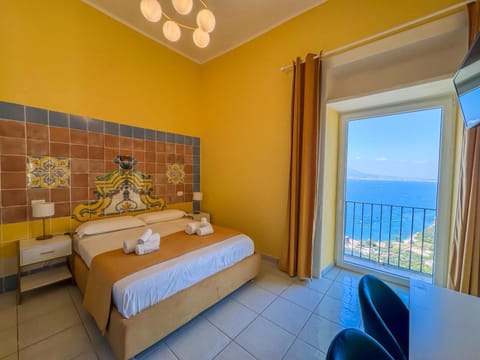 Bed, Natural landscape, Balcony/Terrace, Photo of the whole room, Bedroom, Sea view