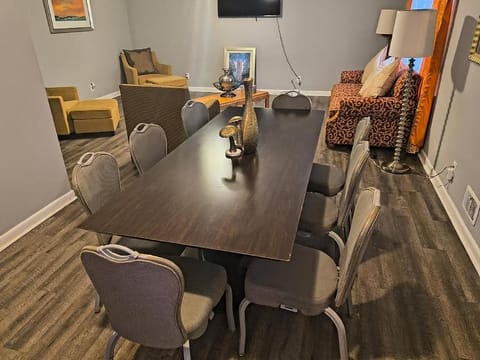 Spacious Macon 3BR Duplex | BBQ + Parking House in Macon