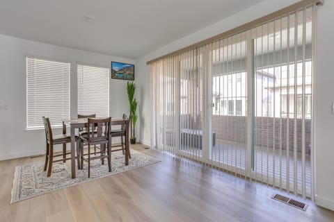 8 Mi to Denver Tech Center Business-Ready Retreat House in Centennial