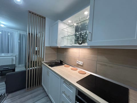 Property building, Swimming pool, Breakfast