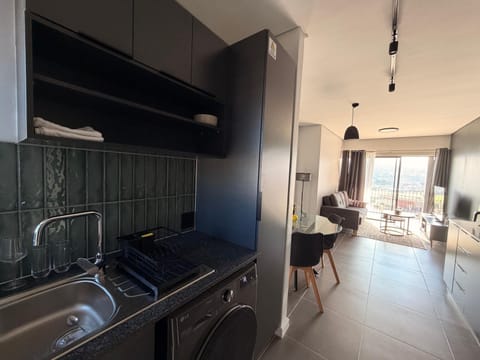 Majestic Mountain views in the Cape Town Winelands Apartment in Stellenbosch