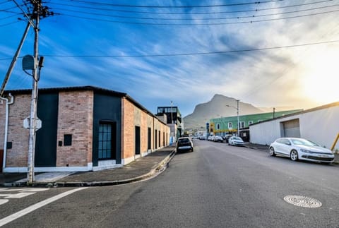 Modern Boho Loft- Observatory Bed and Breakfast in Cape Town