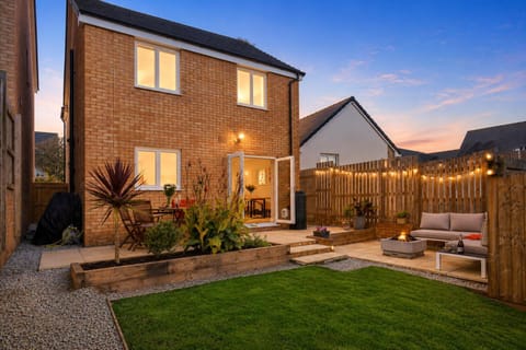 Property building, Garden view
