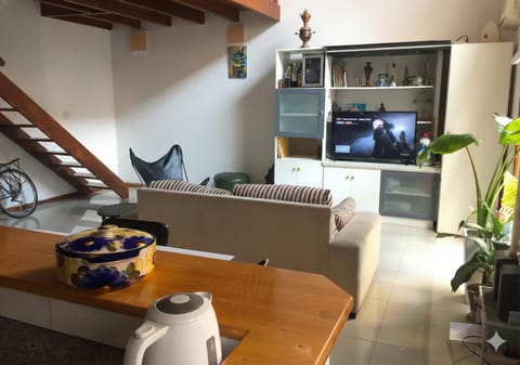 TV and multimedia, Kitchen or kitchenette, Living room, Seating area, Dining area, minibar