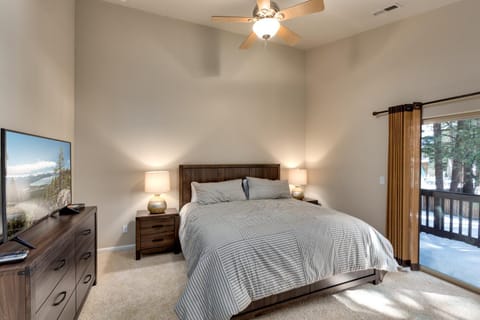 Meadow Chalet townhouse House in South Lake Tahoe