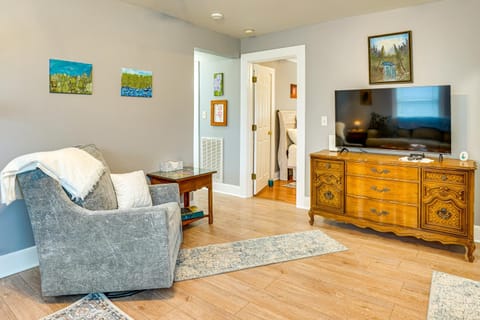 2 Mi to Dtwn Paducah! Family Getaway with Yard House in Paducah