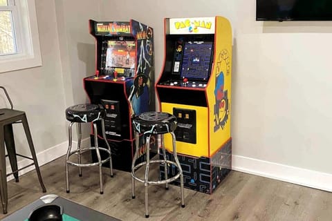 Mountain Edge A-frame House in Pittsfield