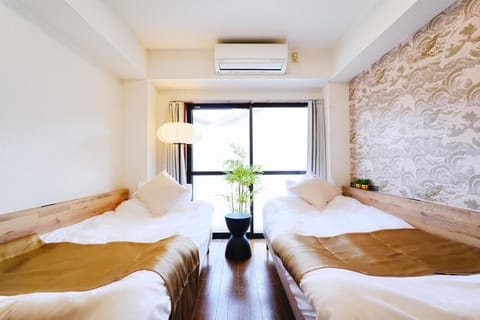 Bed, Photo of the whole room, Bedroom, air conditioner