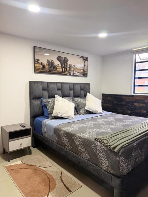 Bed, Photo of the whole room
