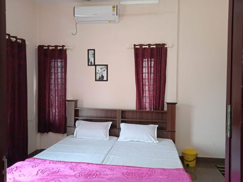 Bed, air conditioner