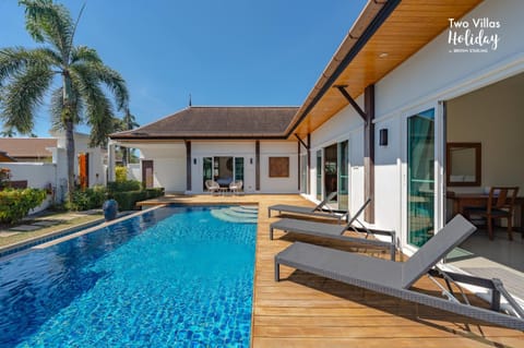 Property building, Pool view, Swimming pool