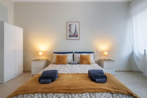Living room, Bedroom
