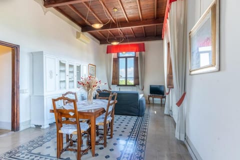 2 min a piedi dalle Mura - Charmful historic Gem Apartment in Capannori