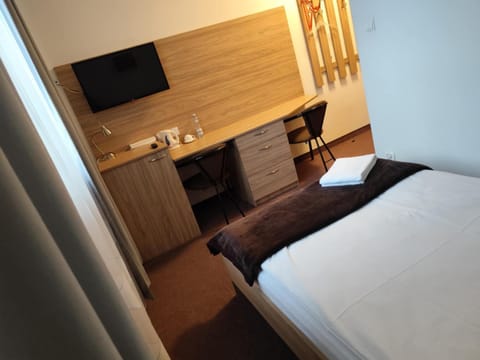 Kitchen or kitchenette, Photo of the whole room, Bedroom
