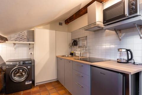 microwave, washing machine, kitchen