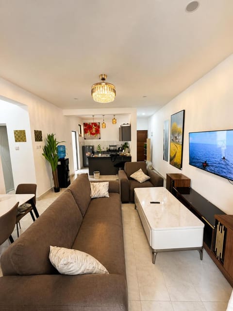 Kitchen or kitchenette, Living room