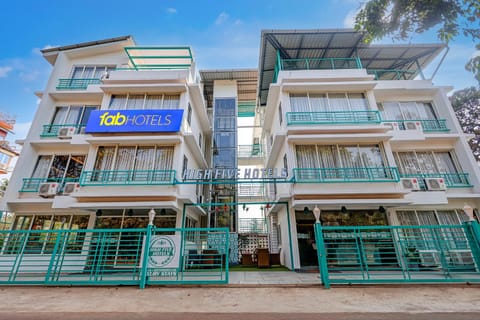 Property building, Facade/entrance