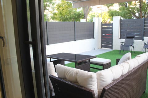 Garden, Balcony/Terrace