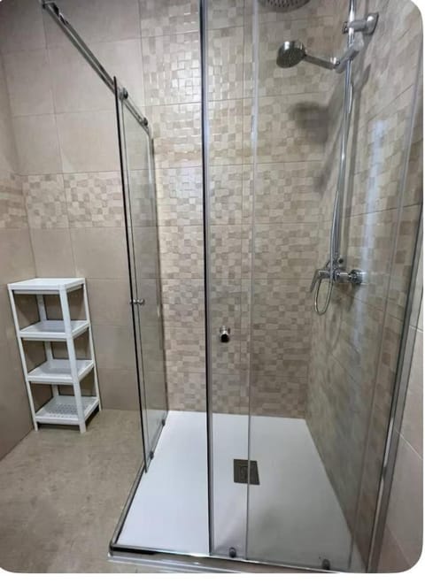 1-4 Comfortable room with air conditioning Hostel in Badalona