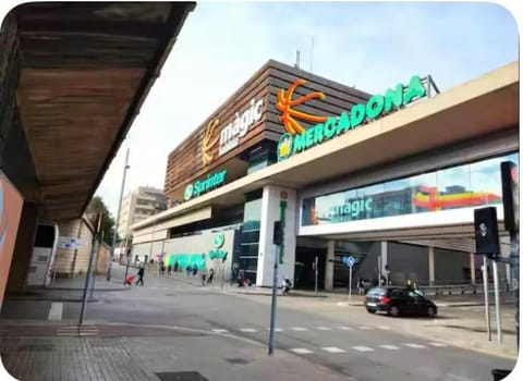 1-4 Comfortable room with air conditioning Hostel in Badalona