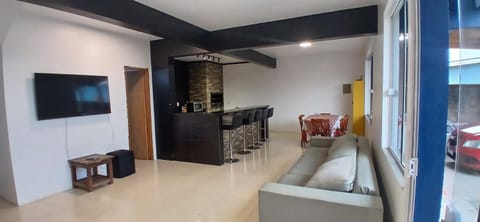 Communal lounge/ TV room, TV and multimedia, Living room, Seating area