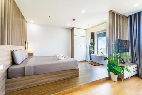 Bed, TV and multimedia, Living room, Bedroom