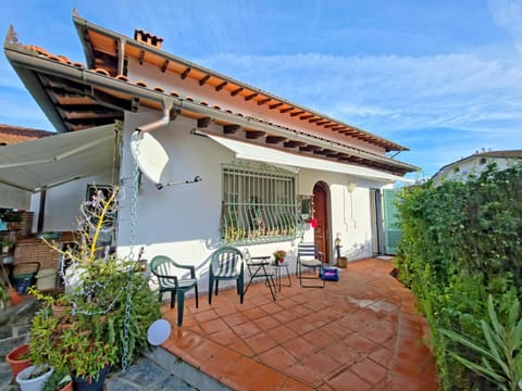 Property building, Garden, On site