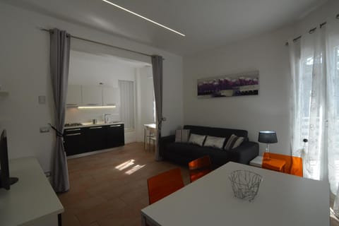 Kitchen or kitchenette, Living room, Dining area