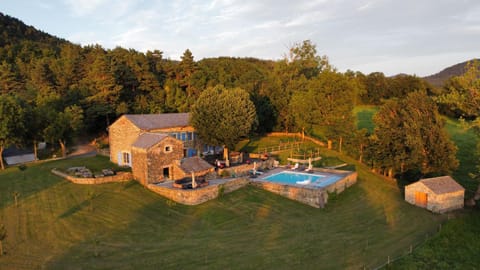 Property building, Spring, Swimming pool