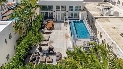 Jungle Penthouse Private Pool in South Beach House in Flamingo Lummus