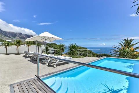 Mountain view, Sea view, Swimming pool, sunbed