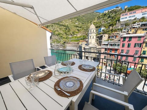 Natural landscape, View (from property/room), Balcony/Terrace, City view