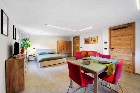 La Pièce de Leo Apartment in Châtillon