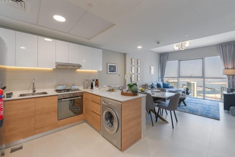 Urban Chic - Radiant Apartment in Abu Dhabi